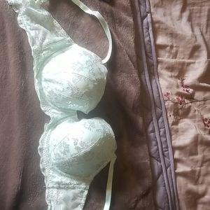 Victoria Secret 36DDD Bra